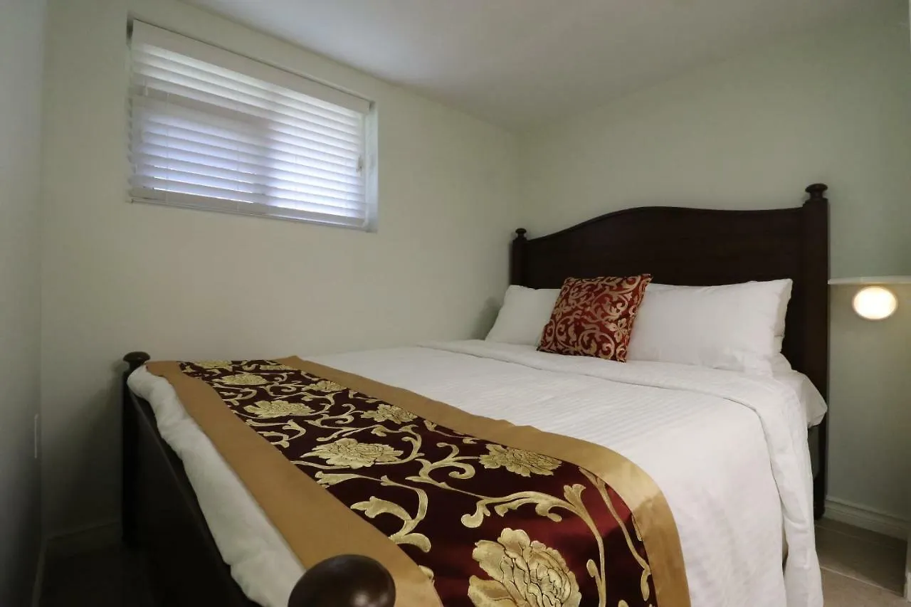 Lipton Place By Elegant Waterfront Apartment Victoria Canada
