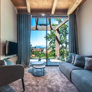 https://studio-na-stolbi.hotels-in-ljubljana.com