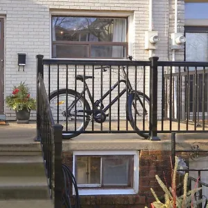 https://modern-1br-condo-near-trinity-bellwoods-park.niagara-fallshotels.com